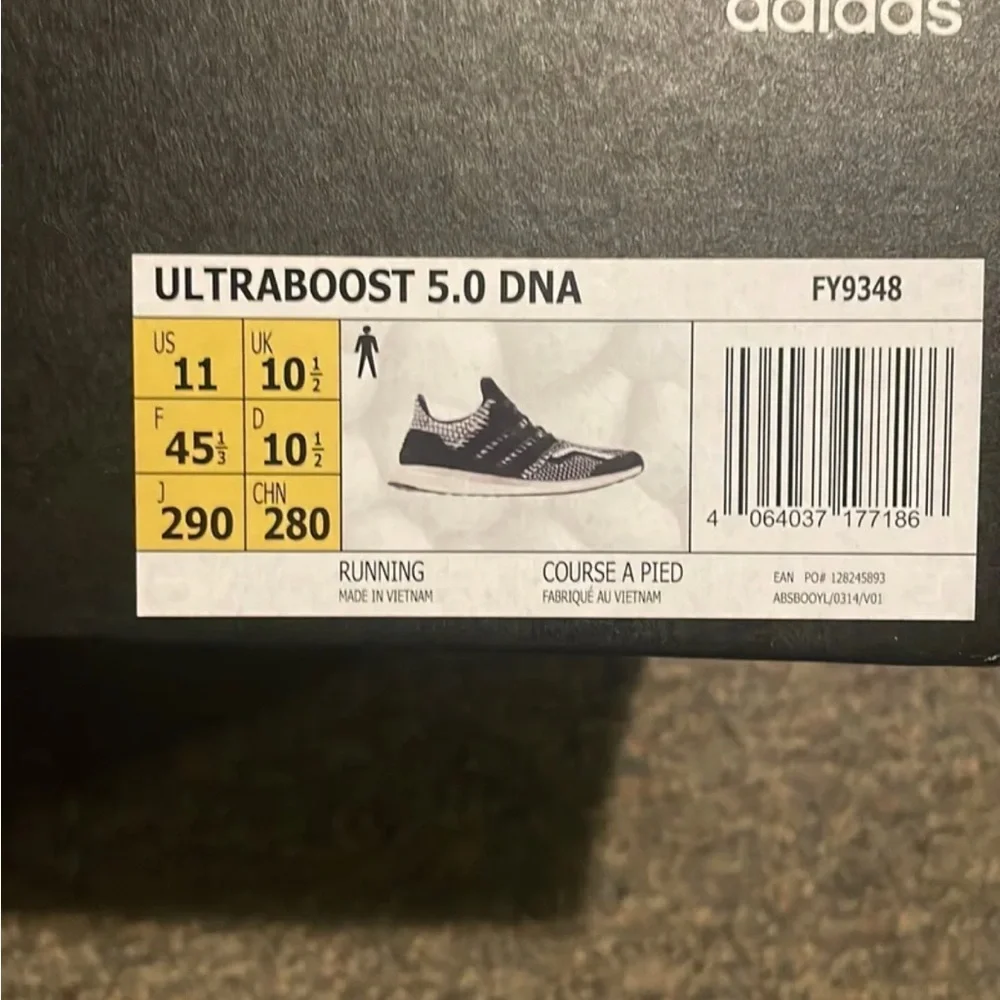 Adidas Ultraboost 5.0 DNA ‘Oreo’ - Picture 7 of 8